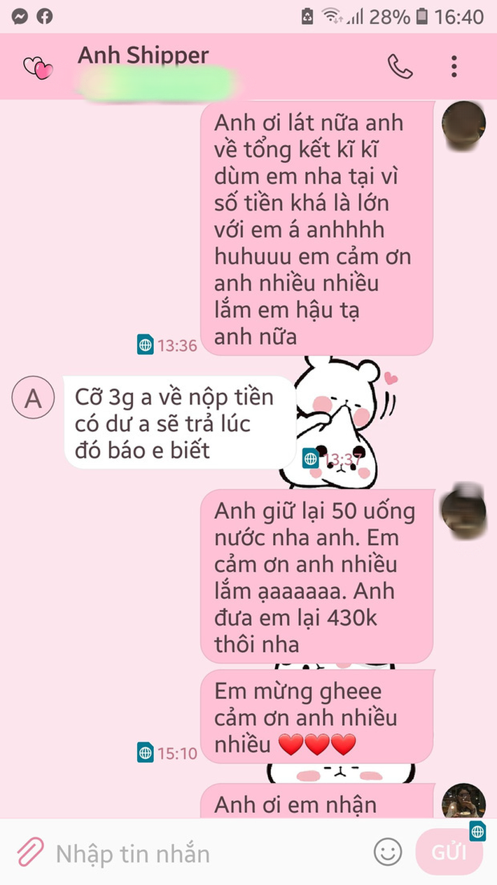 Cô gái bất cẩn đưa nhầm tiền cho shipper, nhưng hành động đẹp của người lạ đã khiến ai nấy đều thấy thật ấm lòng - Ảnh 1.