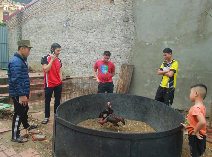 Cuộc sống bên trong xã Sơn Lôi trước giờ gỡ cách ly: Người dân thoải mái vui chơi, chợ búa nhộn nhịp trở lại - Ảnh 16.