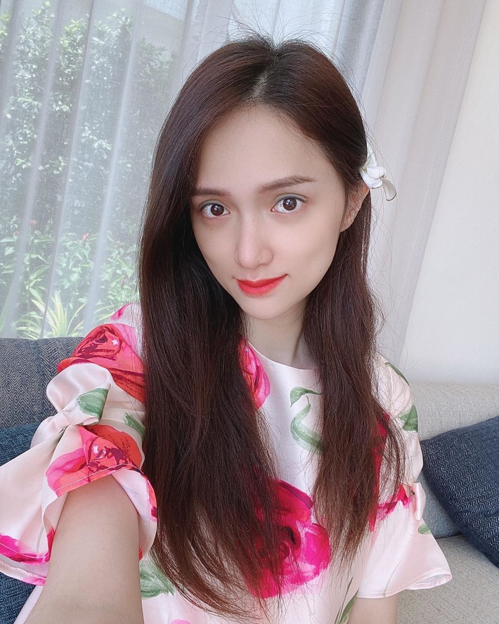 Loạt sao Việt trốn trong nhà vẫn điệu: Ngọc Trinh, Diệp Lâm Anh makeup full combo, Hari Won tô vẽ sương sương mà xinh trẻ hơn hẳn - Ảnh 5.