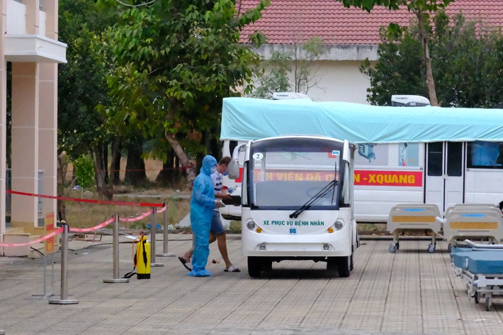 Hàng ngàn người cách ly phòng chống Covid-19 tại Ký túc xá ĐHQG TP.HCM chuẩn bị trở về gia đình - Ảnh 4.