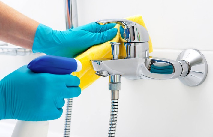 Chuyên gia hướng dẫn sử dụng hóa chất tẩy rửa đúng cách và đảm bảo an toàn - Ảnh 2.