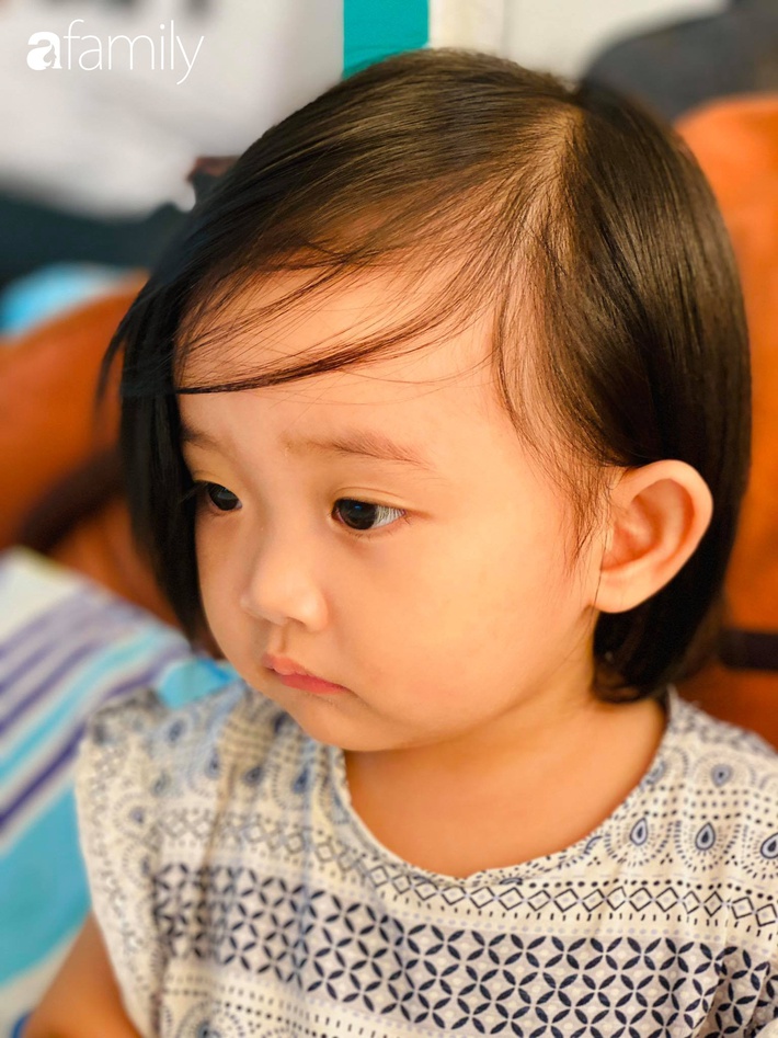 Ngắm loạt ảnh hiện tại con gái Khánh Thi, cô bé từng sinh non 1,9kg giờ đã phổng phao, ngoại hình hệt bố nhưng tính tình đặc mẹ - Ảnh 6.