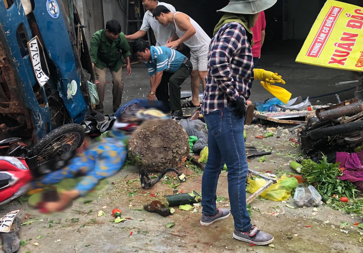 Vụ 2 xe tải và 1 ô tô lao vào chợ ở Đắk Nông: Ít nhất 5 người chết - Ảnh 5.