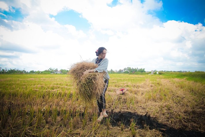 Nhan sắc nữ chính chuyển giới trong 