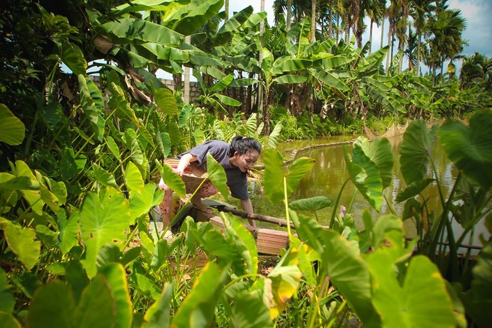 Nhan sắc nữ chính chuyển giới trong 