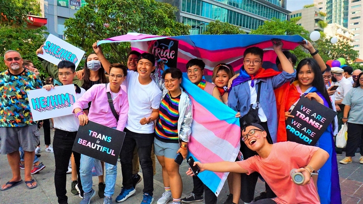 Tin vui cho cộng đồng LGBT: Bệnh viện Da liễu TP.HCM tập huấn giao tiếp ứng xử với cộng đồng LGBT, xây dựng bệnh viện thân thiện - Ảnh 3.