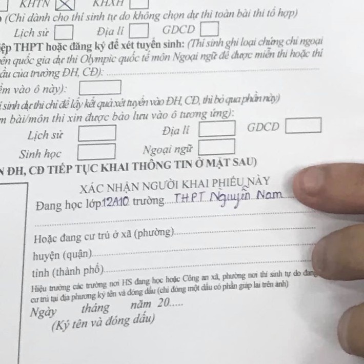 Lại thêm những màn viết hồ sơ tưởng chừng chẳng thể nào sai mà vẫn xảy ra, lỗi sai thứ 3 giống y xì học sinh mầm non đang tập viết chữ - Ảnh 1.