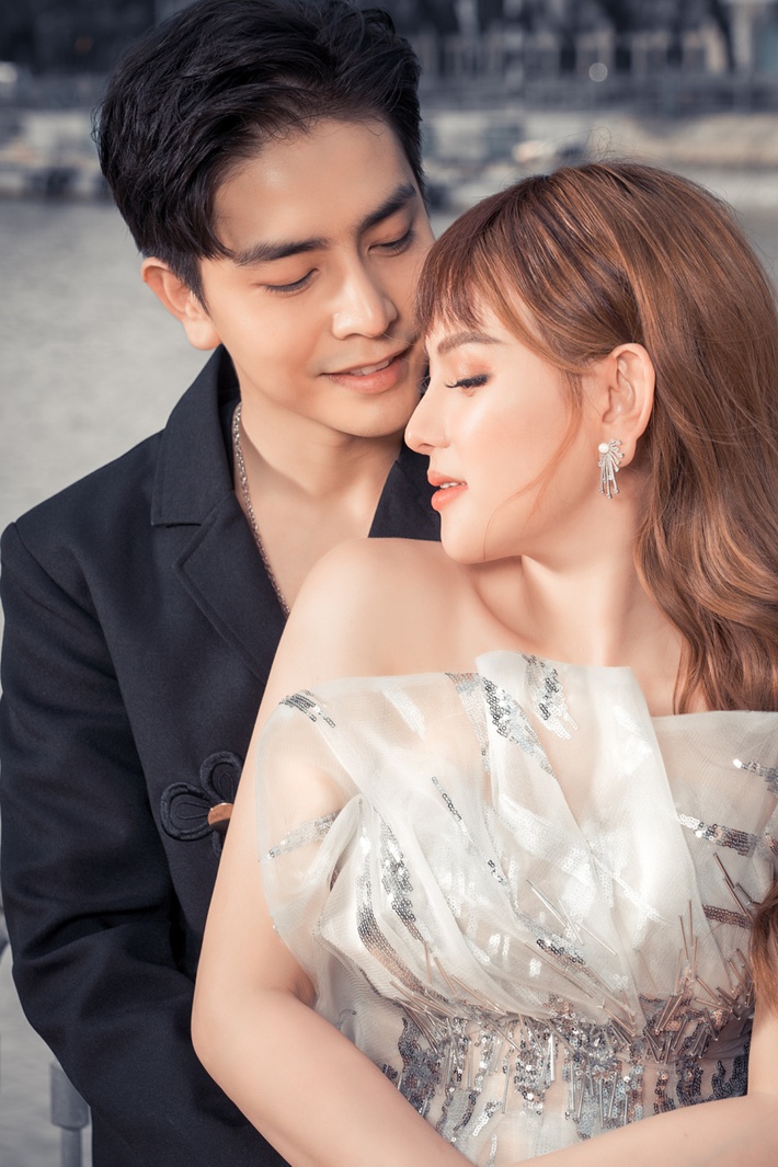 Kỷ niệm 1 năm ngày cưới, vợ chồng Thu Thủy - Kin Nguyễn không quên cùng nhau điều ngọt ngào này - Ảnh 10.