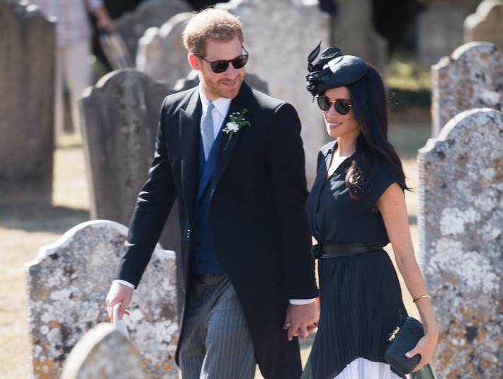 Tiết lộ gây sốc về Meghan Markle: Có thái độ thô lỗ ngay trong hôn lễ bạn thân nhất của Harry và muốn 