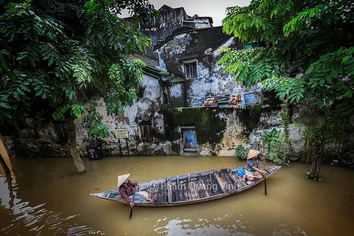 Dân mạng tiếc ngẩn người vì bức tường rêu phong ở Hội An đã được tu sửa, sơn trắng nhưng lên hình vẫn đẹp miễn chê! - Ảnh 3.