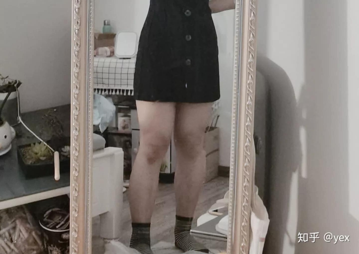 Ai khóc nỗi đau này? Eo thon, da trắng nhưng chỉ vì chân thô mà vóc dáng chỉ đáng điểm 1, khổ chủ tự ti kêu trời - Ảnh 3.