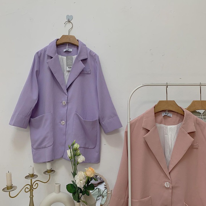 Mê hoặc loạt mỹ nhân Cbiz lúc này là blazer màu tím lilac, sắm theo là được khen ăn mặc có gu - Ảnh 12. Mê hoặc loạt mỹ nhân Cbiz lúc này là blazer màu tím lilac, sắm theo là được khen ăn mặc có gu - Ảnh 12.