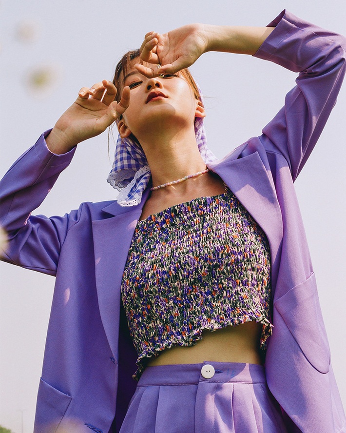 Mê hoặc loạt mỹ nhân Cbiz lúc này là blazer màu tím lilac, sắm theo là được khen ăn mặc có gu - Ảnh 14. Mê hoặc loạt mỹ nhân Cbiz lúc này là blazer màu tím lilac, sắm theo là được khen ăn mặc có gu - Ảnh 14.