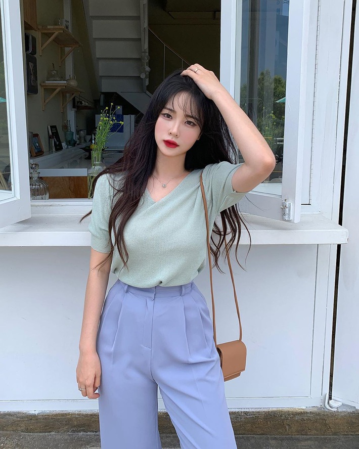 Mix quần âu ống rộng với loạt kiểu áo sau, cô gái nào cũng được khen style xinh, dáng đẹp - Ảnh 3. Mix quần âu ống rộng với loạt kiểu áo sau, cô gái nào cũng được khen style xinh, dáng đẹp - Ảnh 3.