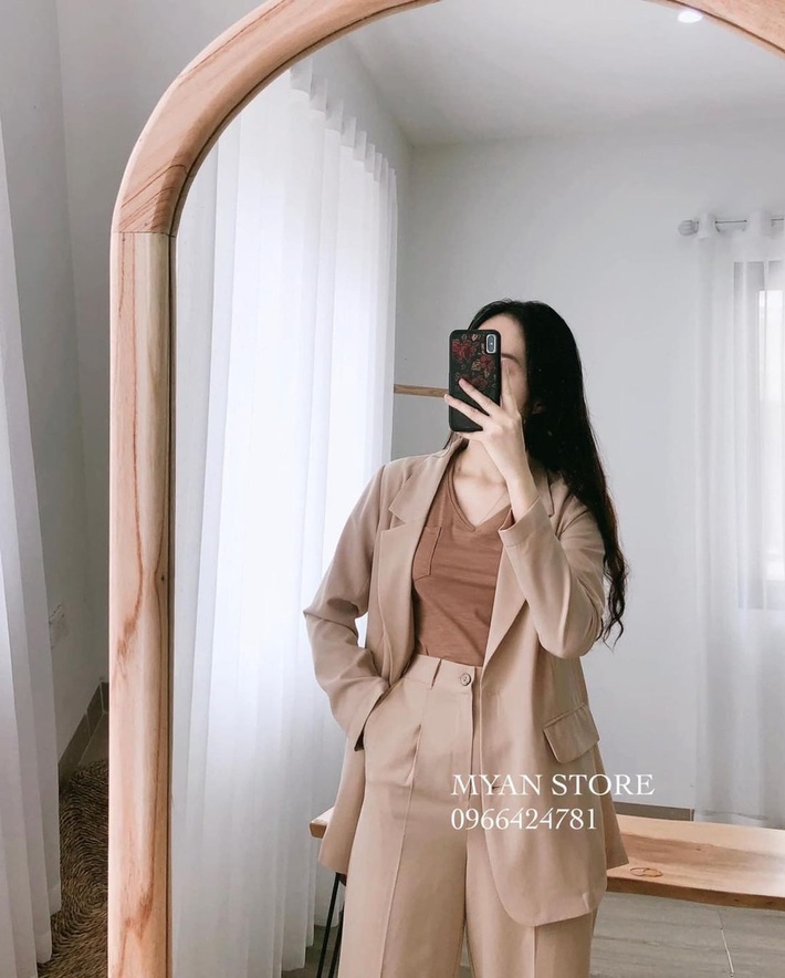 10 set đồ màu trung tính chính là bảo bối mặc đẹp cho mùa Thu bởi khả năng sang chảnh hóa style tức thì - Ảnh 5. 10 set đồ màu trung tính chính là bảo bối mặc đẹp cho mùa Thu bởi khả năng sang chảnh hóa style tức thì - Ảnh 5.