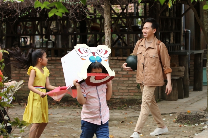 Liên tục xuất hiện cùng nhau, Anh Đức - Hoa hậu Diễm Trần lại được fan “đẩy thuyền