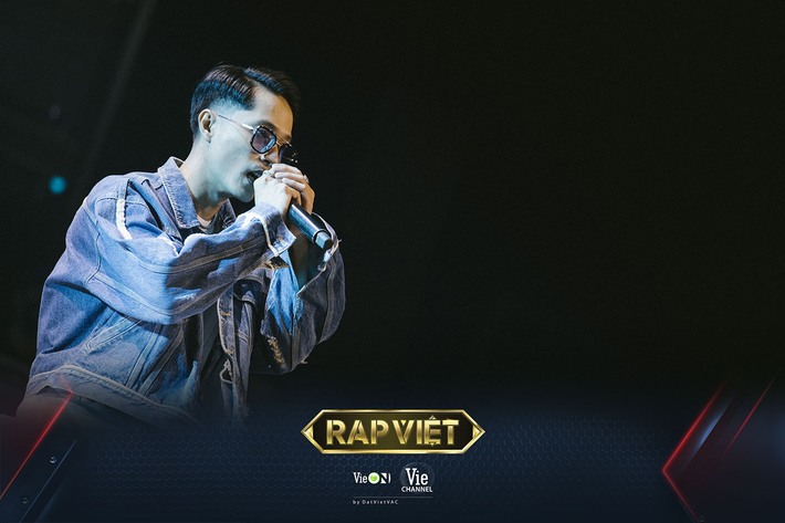 Rap Việt tập 3: Xuất hiện thí sinh vượt mặt Blacka, chưa biểu diễn đã được Wowy 