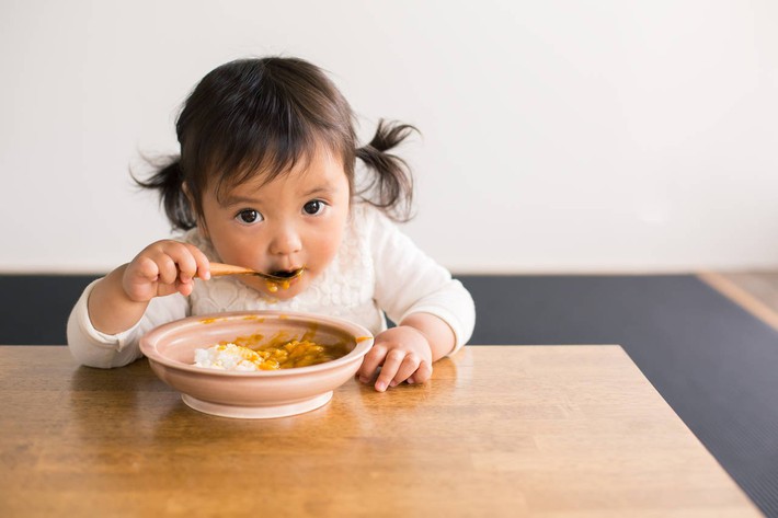 4 loại thức ăn hạn chế cho trẻ ăn nhiều trước khi ngủ, nếu không dạ dày làm việc quá tải, ảnh hưởng tới giấc ngủ của trẻ - Ảnh 4.