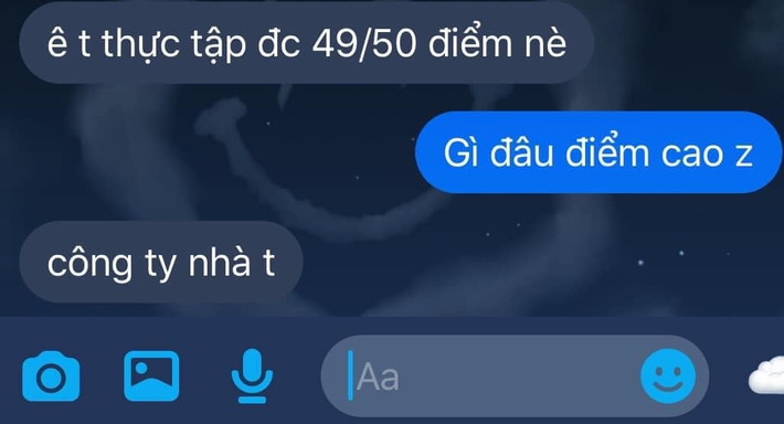Khoe đi thực tập được 49/50 điểm, bạn bè chưa kịp ngưỡng mộ thì nữ sinh 