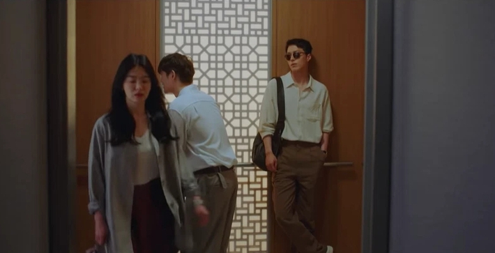 Now, We Are Breaking Up tập 1: Song Hye Kyo đánh ghen giúp bạn thân, bắt ngay tiểu tam trên giường - Ảnh 4.