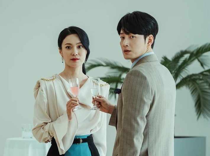 Lén hẹn hò với em trai của đứa bạn thân, sau 5 tháng chuyện vỡ lở vì tật 