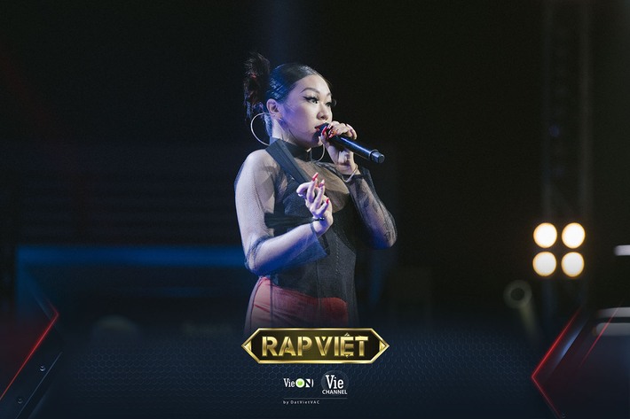 Rap Việt tập 5: Gặp gái xinh gợi cảm, Rhymastic và Trấn Thành lộ ngay bản chất sợ vợ - Ảnh 5.