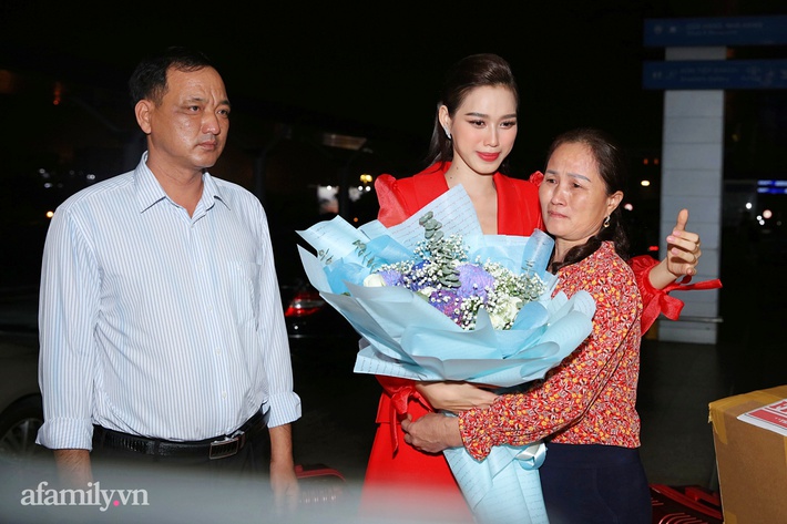 HOT: Hoa hậu Đỗ Thị Hà 