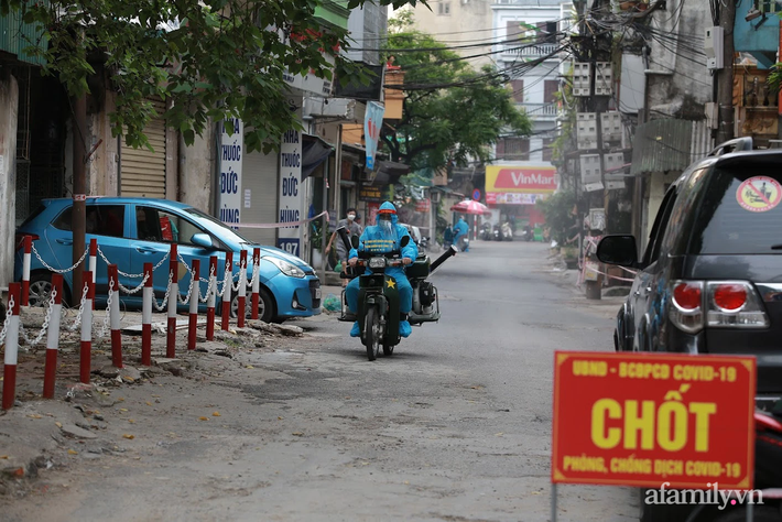 Hà Nội: Phong tỏa toàn bộ xã Ninh Hiệp để truy vết, dập dịch - Ảnh 1.