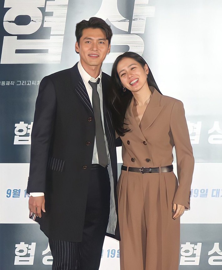 Hyun Bin - Son Ye Jin bị người trong ngành tiết lộ loạt tin 