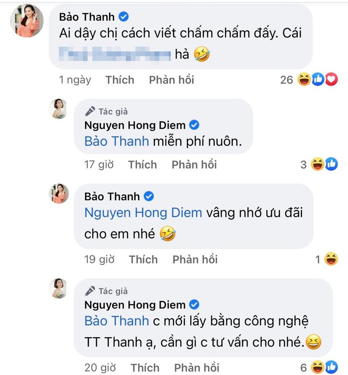 Hồng Diễm khoe cây thông Noel chạy bằng cơm nhưng Bảo Thanh chỉ quan tâm tới cách viết dấu chấm - Ảnh 4.