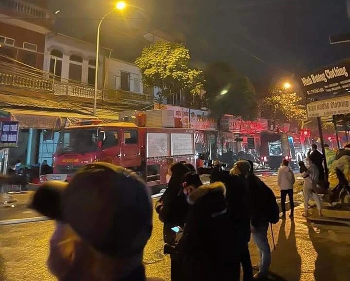 Vụ cháy kinh hoàng ở chợ Ninh Hiệp: Công an Gia Lâm báo cáo về thiệt hại tại quán ăn  - Ảnh 4.