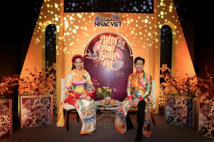 Hồ Ngọc Hà hát nhạc xuân mới, tiếp tục sánh đôi bên Trấn Thành trở thành cặp  MC duyên dáng - Ảnh 4.
