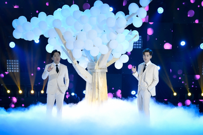 Hồ Ngọc Hà hát nhạc xuân mới, tiếp tục sánh đôi bên Trấn Thành trở thành cặp  MC duyên dáng - Ảnh 8.