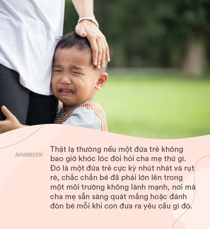 Thật đáng buồn nếu bé có 3 biểu hiện này: Không phải EQ cao mà là trẻ đáng thiếu thốn tình thương đấy! - Ảnh 2.