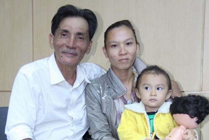 Cuộc sống chật vật của diễn viên Thương Tín ở tuổi 65: Sức khỏe yếu đi nhiều nhưng vẫn phải làm đủ việc mưu sinh nuôi vợ trẻ và con nhỏ - Ảnh 6.