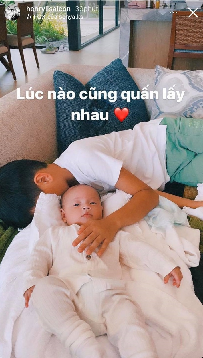 Hà Hồ tiết lộ khoảnh khắc cực yêu của Subeo và Lisa, nhìn cách anh hai chăm em gái mà ấm lòng - Ảnh 2.