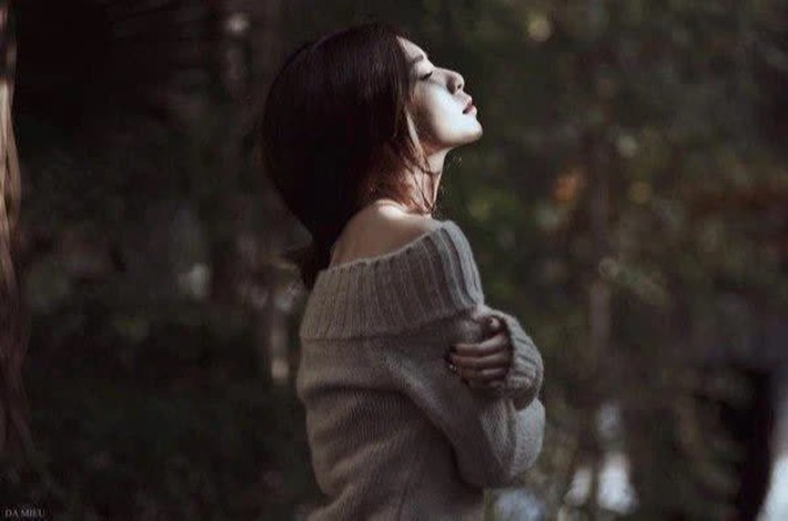 Mỗi sáng ngủ dậy, bạn trai đặt tờ 100 nghìn đồng trên bàn để rồi khi biết lý do thật sự thì tôi lặng người - Ảnh 1.