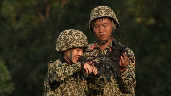 Sao nhập ngũ: Khoảnh khắc hiếm hoi Mũi trưởng Long khàn giọng cổ vũ cho Hậu Hoàng trong tập cuối được dân mạng chia sẻ rần rần - Ảnh 5.