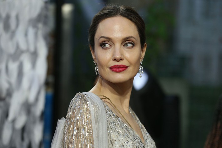 Angelina Jolie chật vật hậu ly hôn Brad Pitt, liên tục vướng cáo buộc “tiểu tam” phá hoại gia đình người khác? - Ảnh 5.