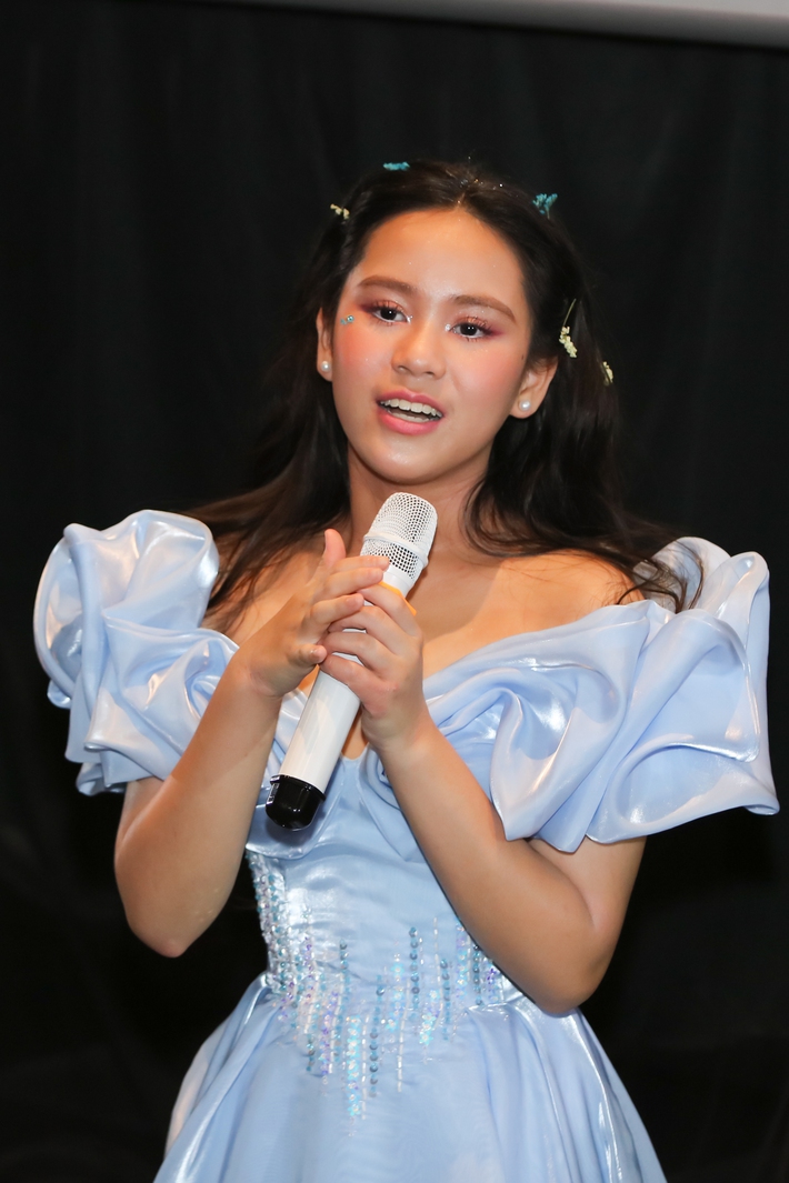 Hoa hậu nhí Bella Vũ khoe sắc vóc xinh đẹp, mới 12 tuổi đã cao 1m64, dáng phổng phao cực chuẩn - Ảnh 3.