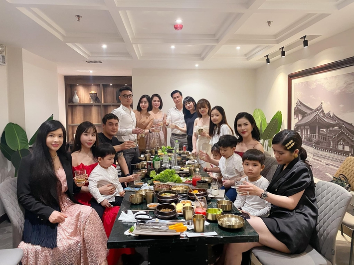 Việt Anh cùng vợ cũ tổ chức tiệc sinh nhật cho con trai - Ảnh 1.