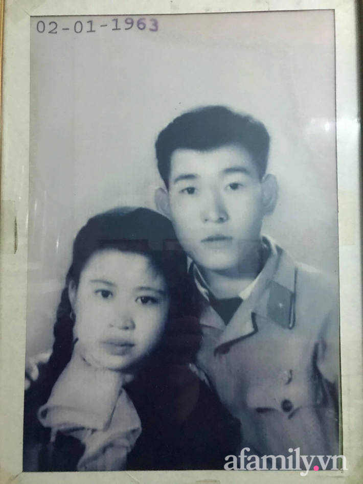 Câu chuyện đi làm căn cước công dân của cặp vợ chồng Quảng Ninh bên nhau 61 năm, U90 nhưng luôn đồng hành, sáng sớm dắt tay nhau đi chợ dù cách nhà chỉ 500m - Ảnh 3.