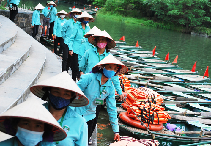 Chưa biết khi nào những con đò này mới đến lượt