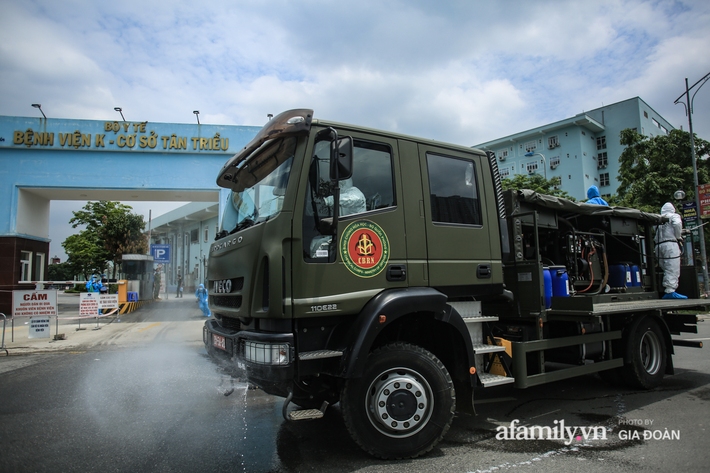 NÓNG: Hà Nội tạm dừng hoạt động quán bia, giải tỏa chợ cóc để phòng dịch - Ảnh 3.