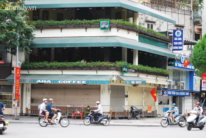 Nóng: Hà Nội tạm dừng hoạt động một số cơ sở kinh doanh dịch vụ để đảm bảo phòng, chống dịch bệnh COVID-19 - Ảnh 1.