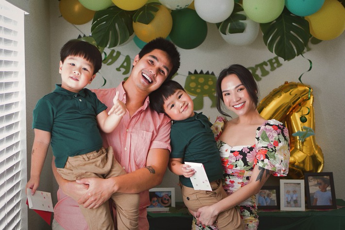 Hot mom Quỳnh Trâm kể chuyện hài hước khi nhà có 2 cậu con trai sinh đôi, tiết lộ cách để bố mẹ vui vẻ khi các con nghịch phá - Ảnh 1.