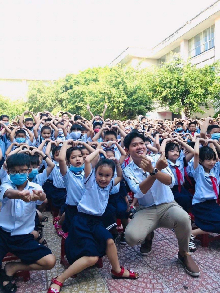 Bỏ qua những ồn ào với Nathan Lee và Cao Thái Sơn, Nguyễn Văn Chung muốn làm điều đặc biệt này cho các bé thiếu nhi - Ảnh 4.