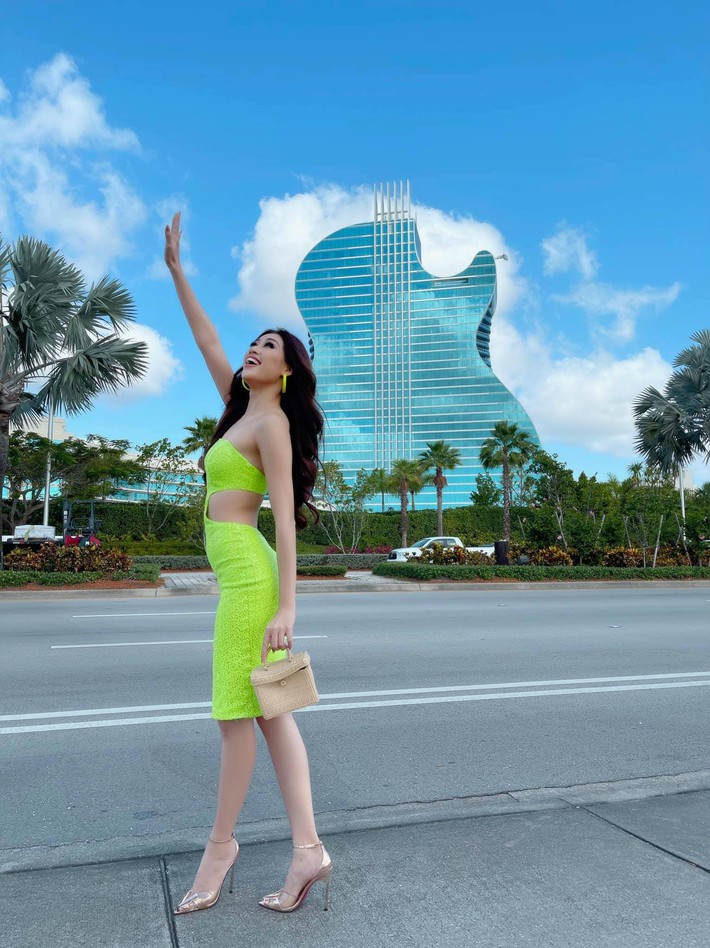 Khánh Vân cập nhật tình hình tại Mỹ dự Miss Universe 2020:  Từ thần thái đến body 
