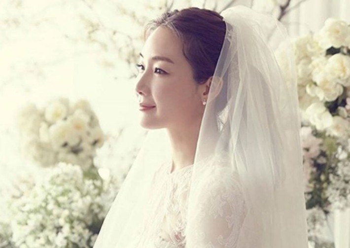 “Nữ hoàng nước mắt” Choi Ji Woo: Nhiều năm lận đận đường tình duyên, đang ổn định với hôn nhân ở tuổi U50 lại bất ngờ bị 