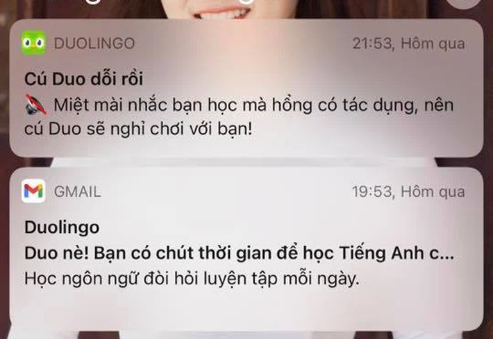 Học ngoại ngữ qua ứng dụng nhưng lại lười chẩy thây, anh thanh niên nhận 1 tin nhắn 